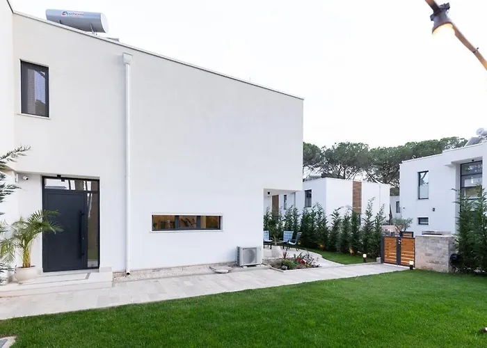 Mel - Quiet Luxury & Smart At San Pietro Premium Zone * Plazhi San Pietro